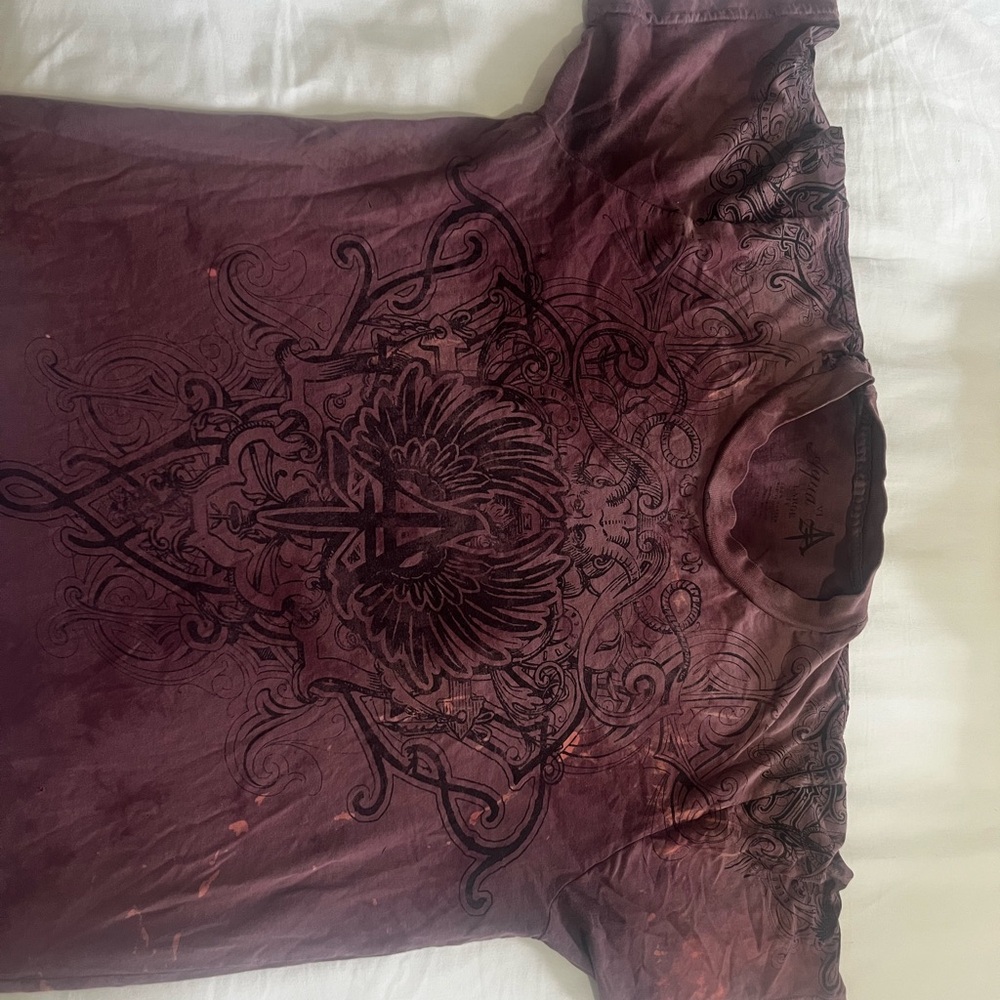 Aqua Women's Graphic Tee in Maroon